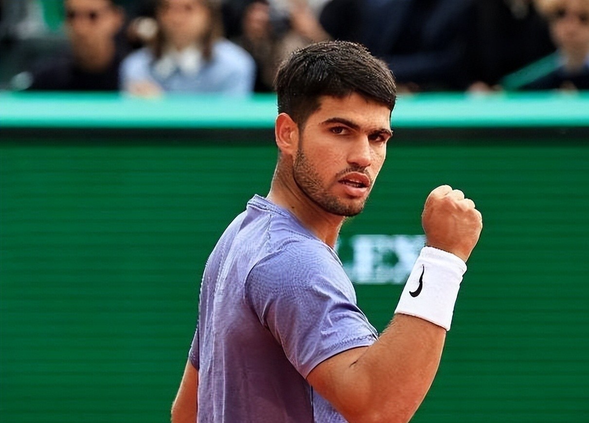 关于意大利网球队逆转美国网球队,阿尔卡拉斯统治全场的信息 关于意大利网球队逆转美国网球队,阿尔卡拉斯统治全场的信息