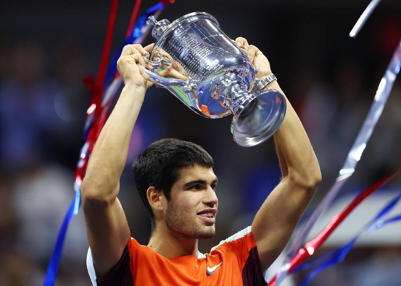 美国网球队血洗日本网球队,阿尔卡拉斯统治全场 美国网球队血洗日本网球队,阿尔卡拉斯统治全场