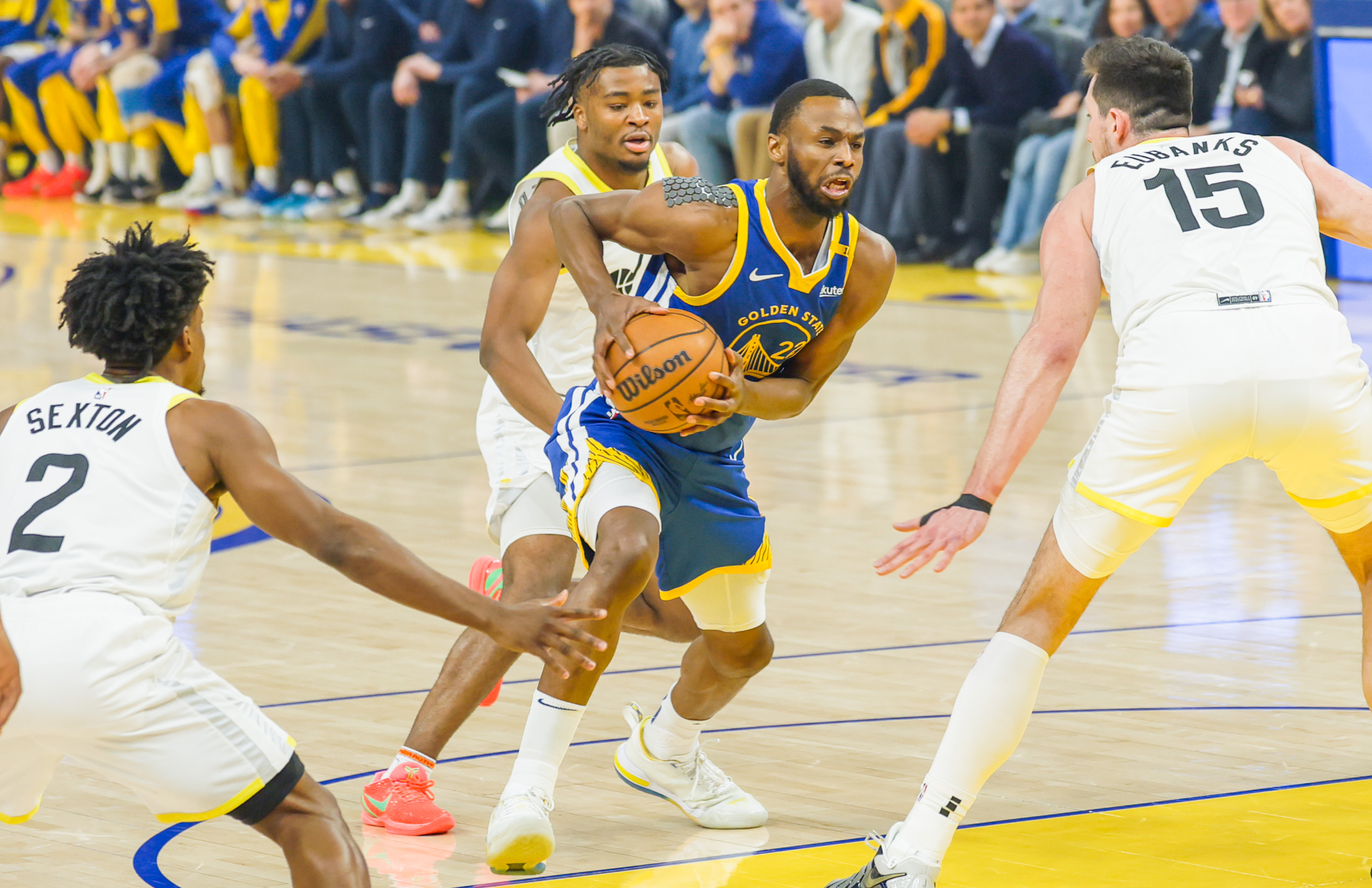 爵士爆冷勇士B队,詹姆斯关键制胜的简单介绍 爵士爆冷勇士B队,詹姆斯关键制胜的简单介绍