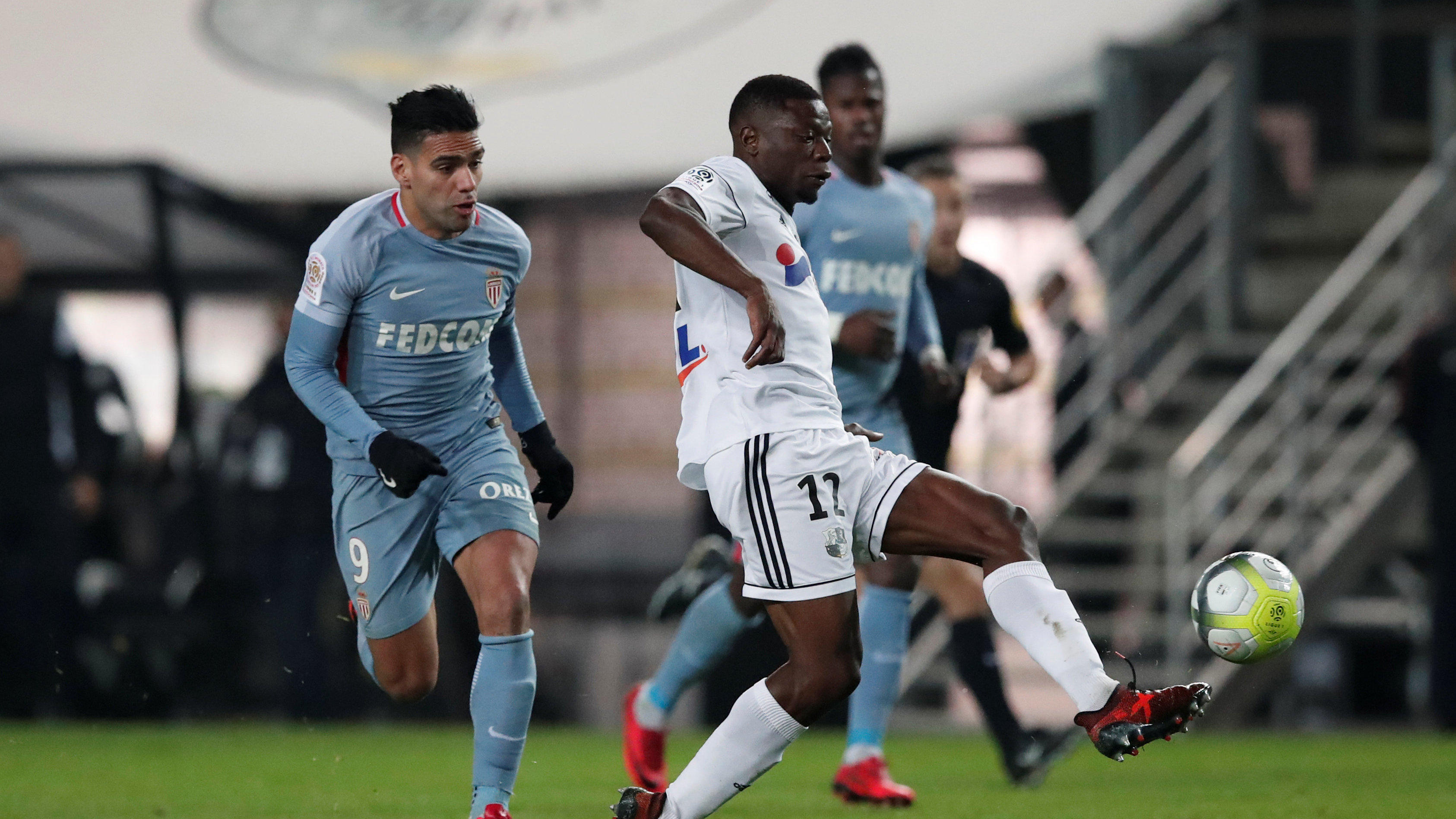 亚眠与摩纳哥交手,沙尔克未能掣肘对手 亚眠与摩纳哥交手,沙尔克未能掣肘对手