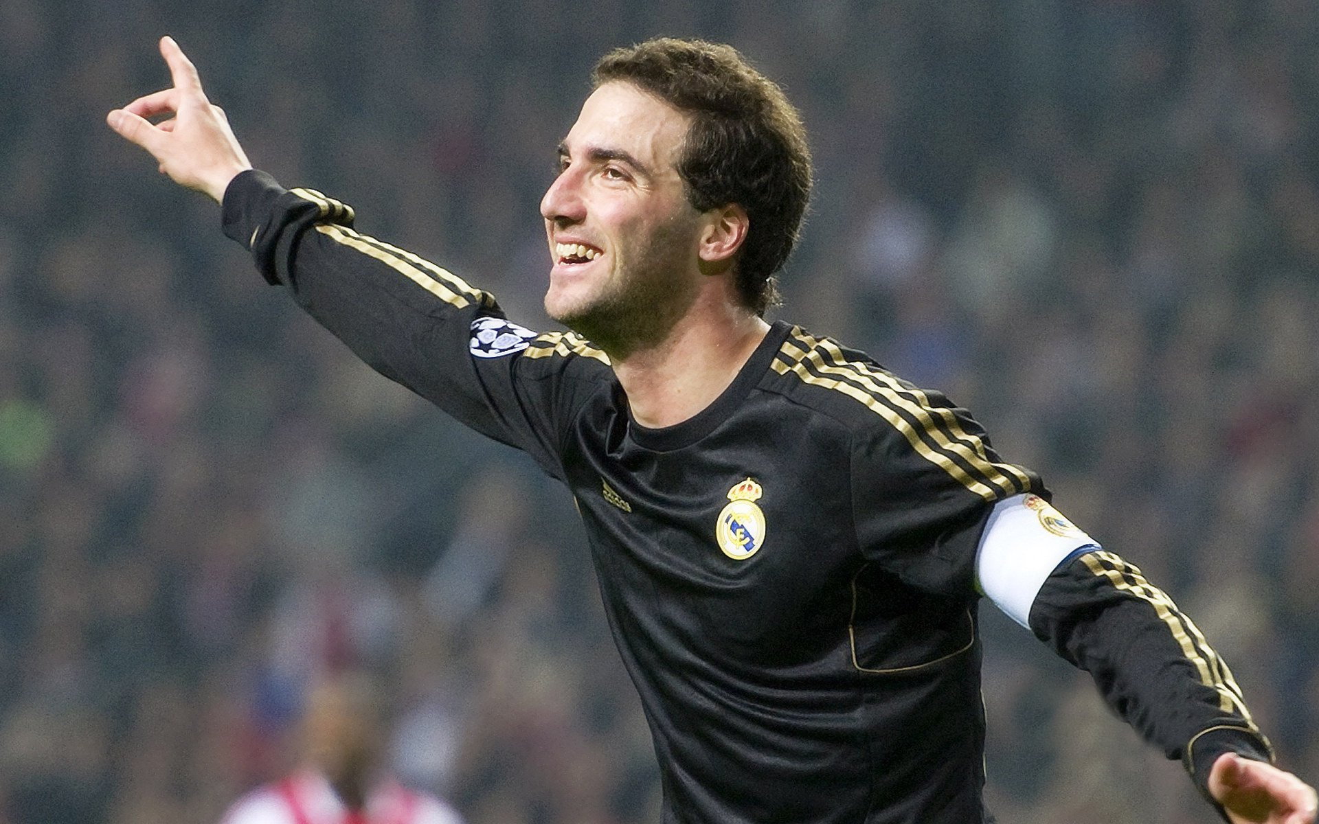 西决生死战之夜，詹姆斯攻防两端统治，诠释何为历史级巨星