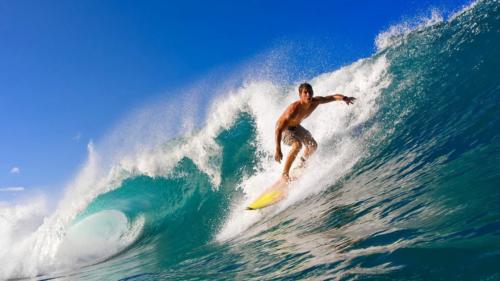 克瓦拉茨赫利亚，欧冠决赛之夜，一人掌控比赛走势的魔法师